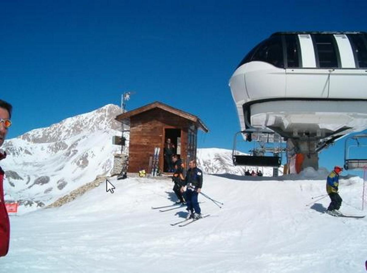 Complesso Turistico Aurora - Appartamenti Poggio Picenze Екстериор снимка