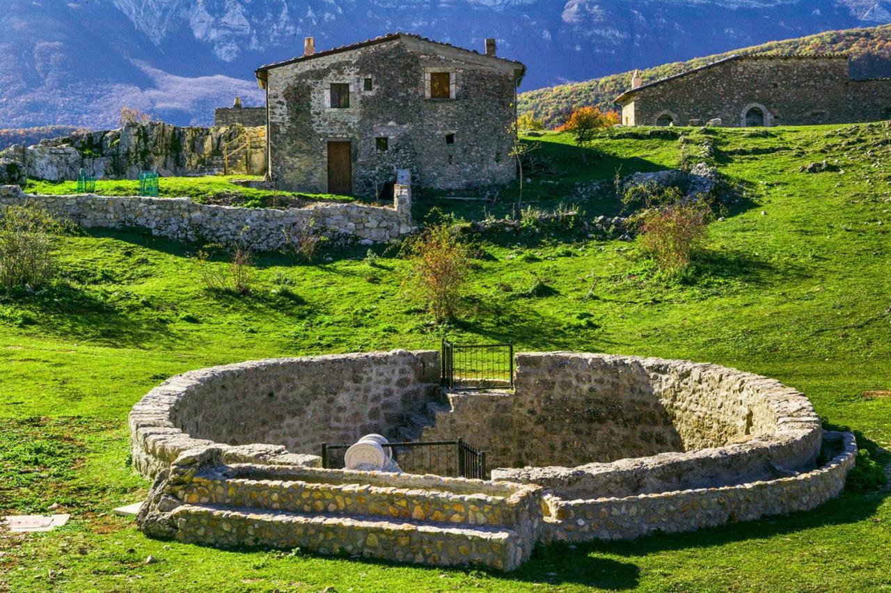 Complesso Turistico Aurora - Appartamenti Poggio Picenze Екстериор снимка