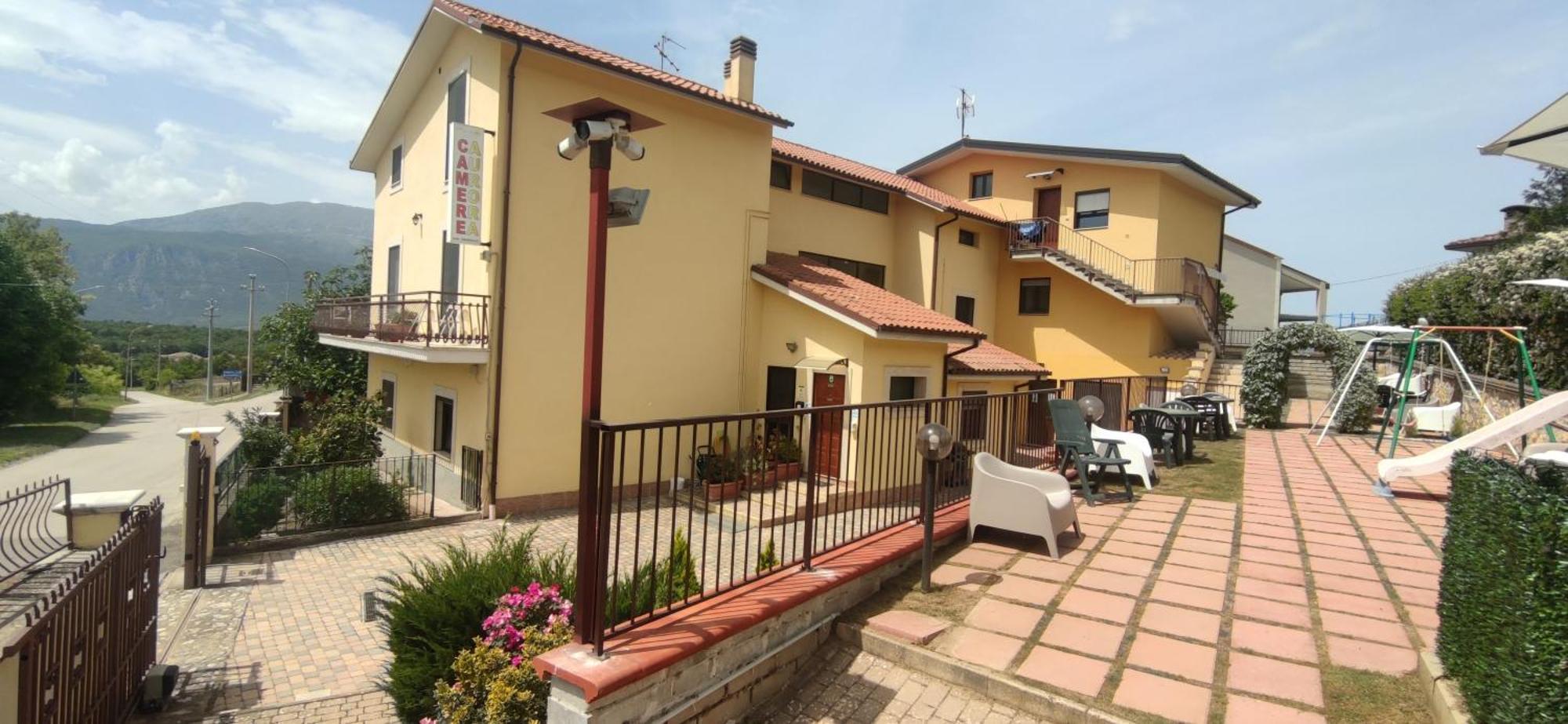 Complesso Turistico Aurora - Appartamenti Poggio Picenze Екстериор снимка