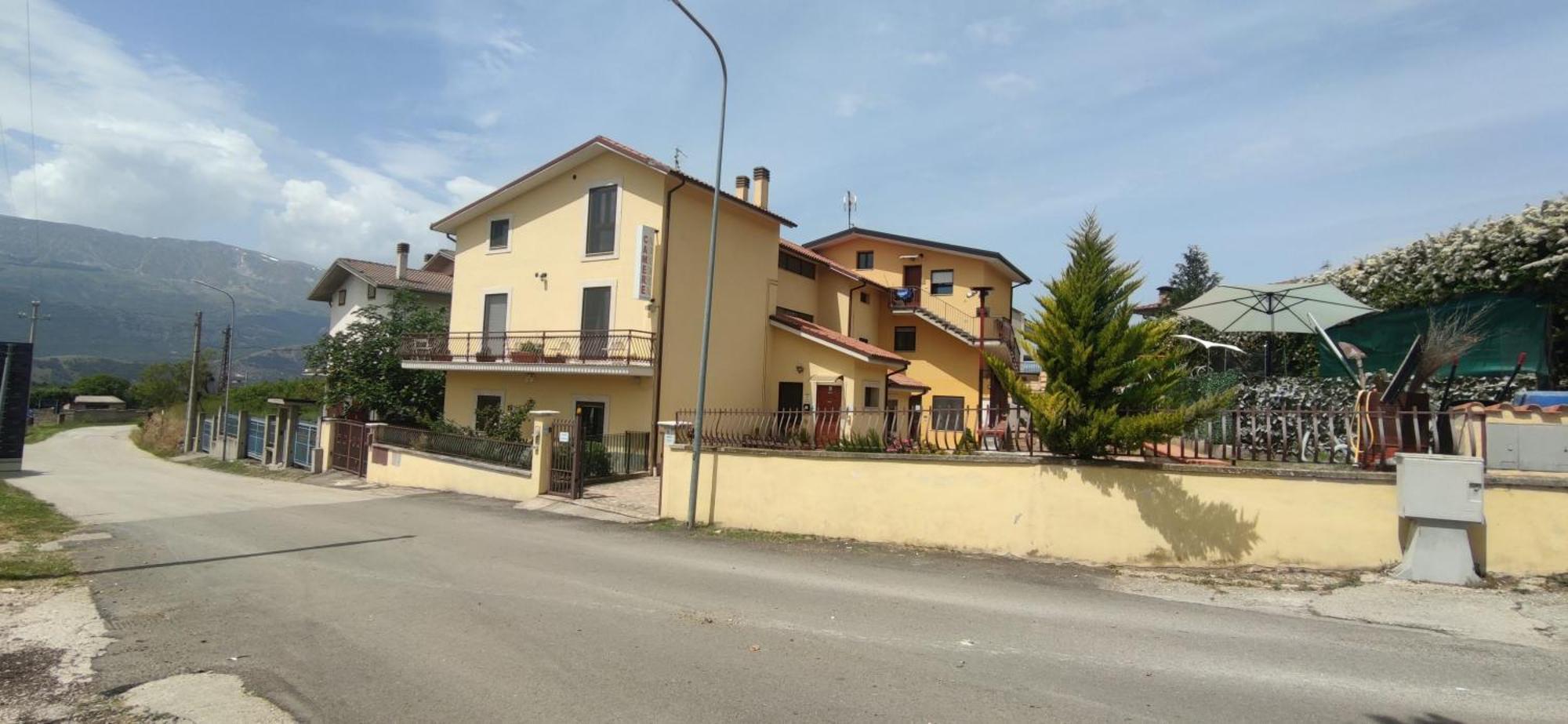 Complesso Turistico Aurora - Appartamenti Poggio Picenze Екстериор снимка