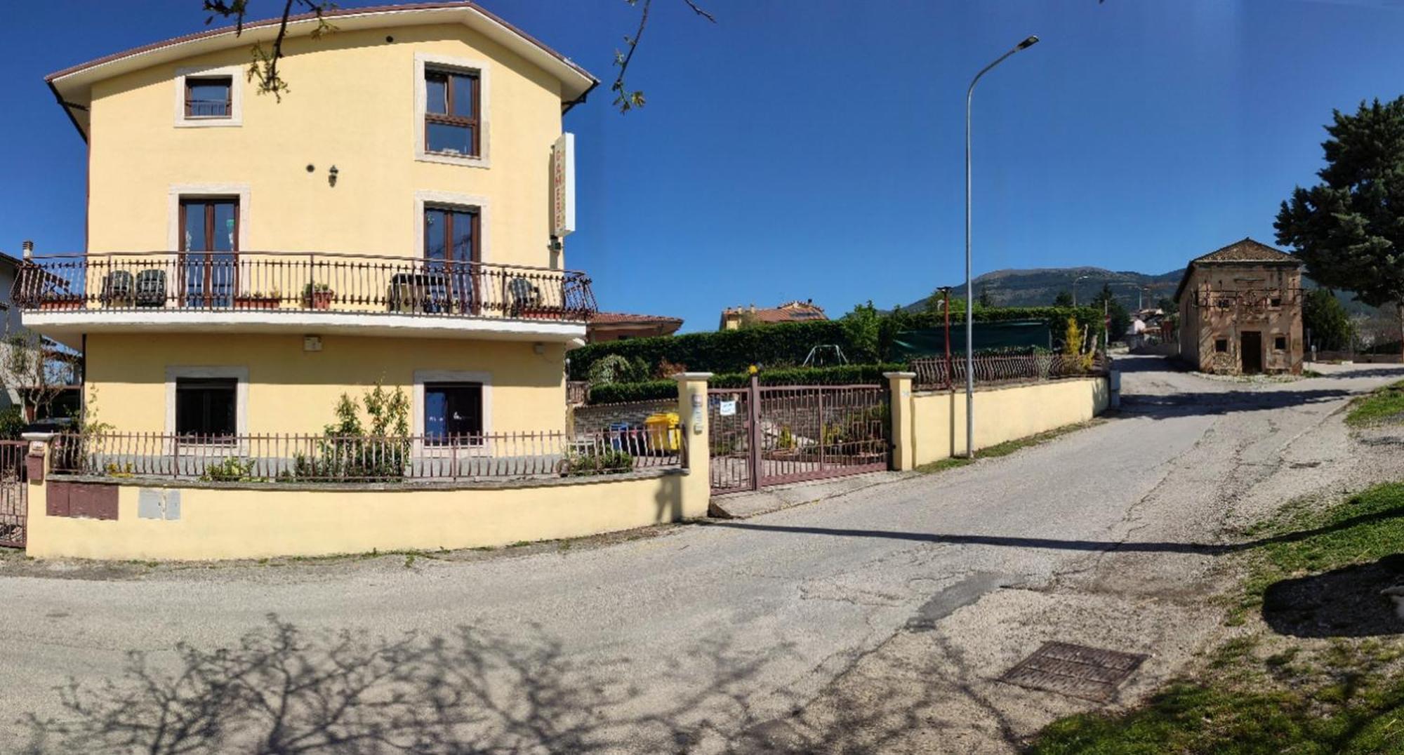 Complesso Turistico Aurora - Appartamenti Poggio Picenze Екстериор снимка