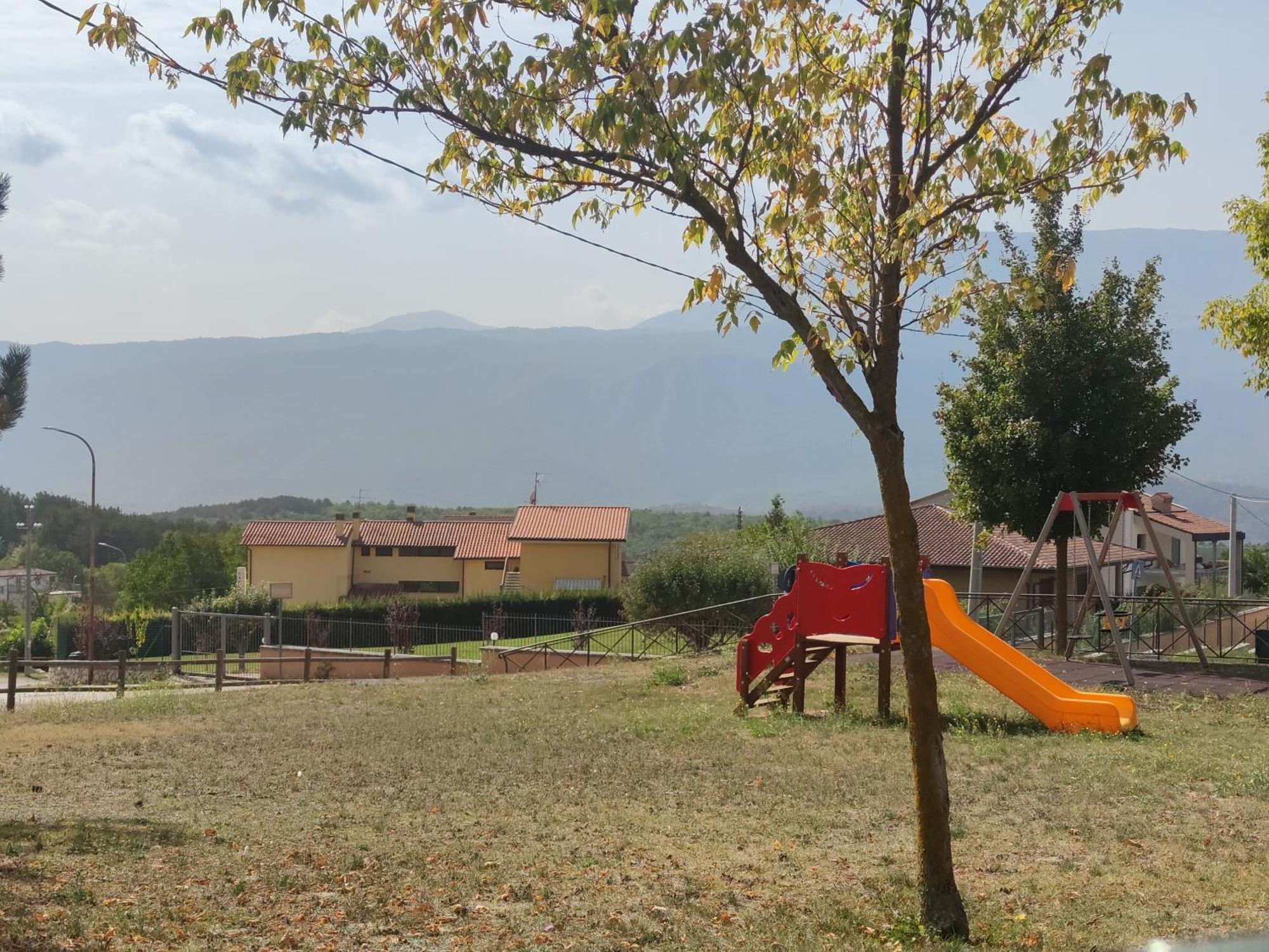 Complesso Turistico Aurora - Appartamenti Poggio Picenze Екстериор снимка